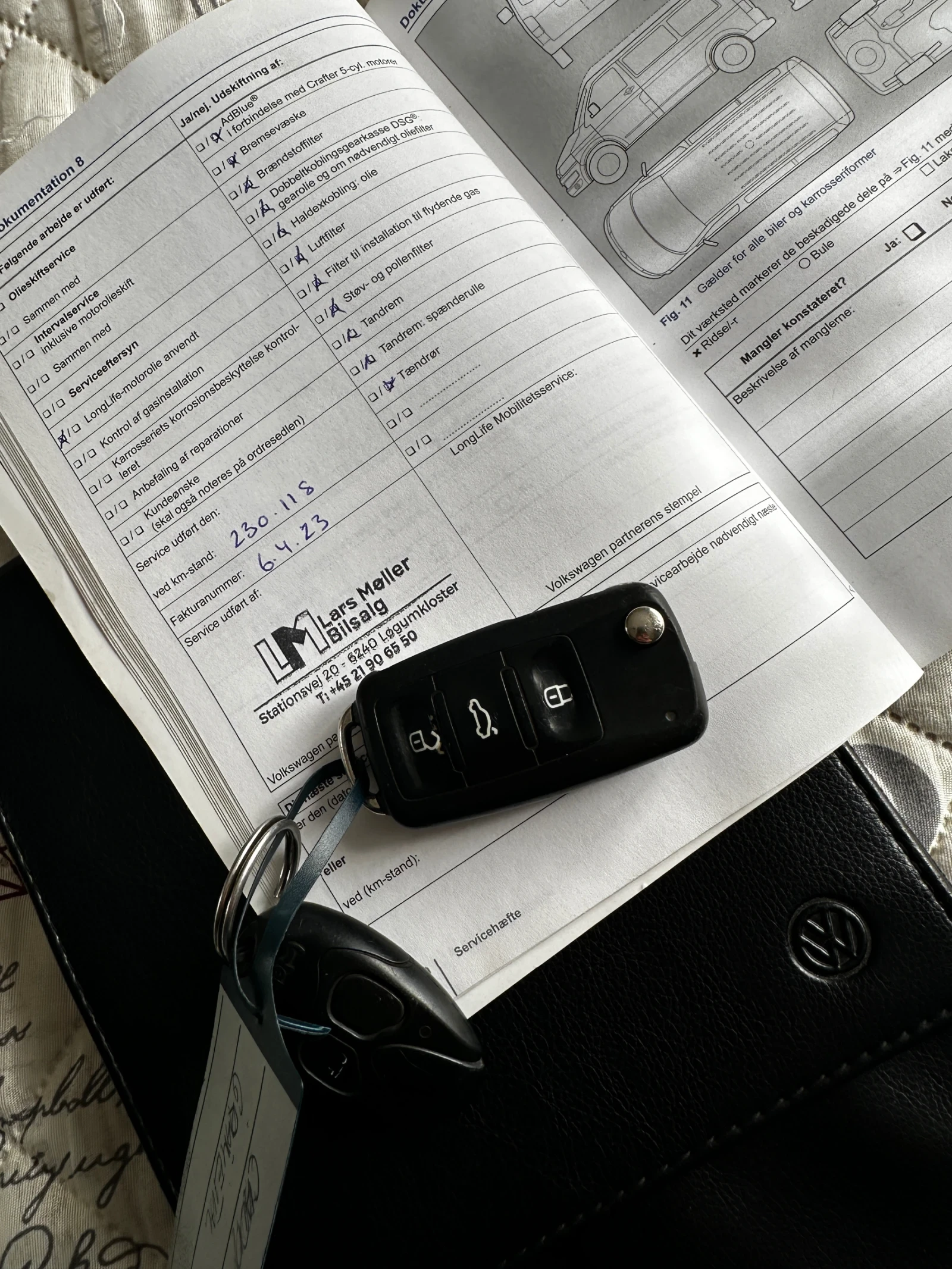 VW Caddy 1.6TDI DSG, снимка 6 - Автомобили и джипове - 54309236