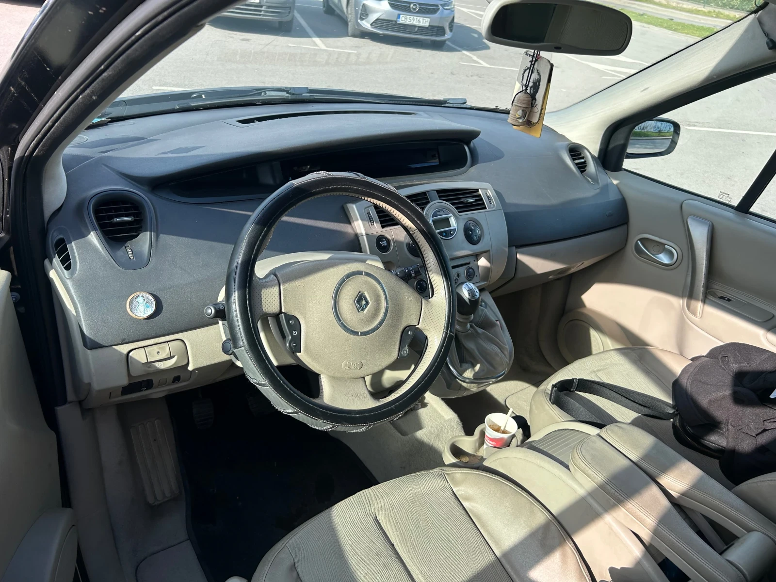 Renault Scenic 1.5DCI, снимка 5 - Автомобили и джипове - 54495188
