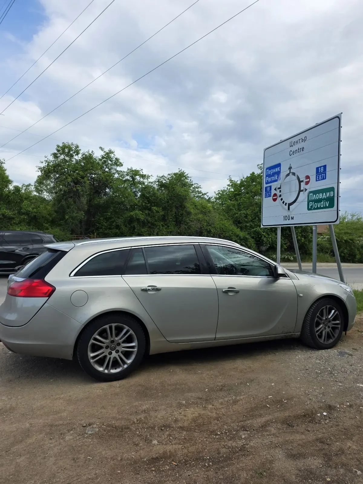 Opel Insignia Sports tourer, снимка 3 - Автомобили и джипове - 54570923