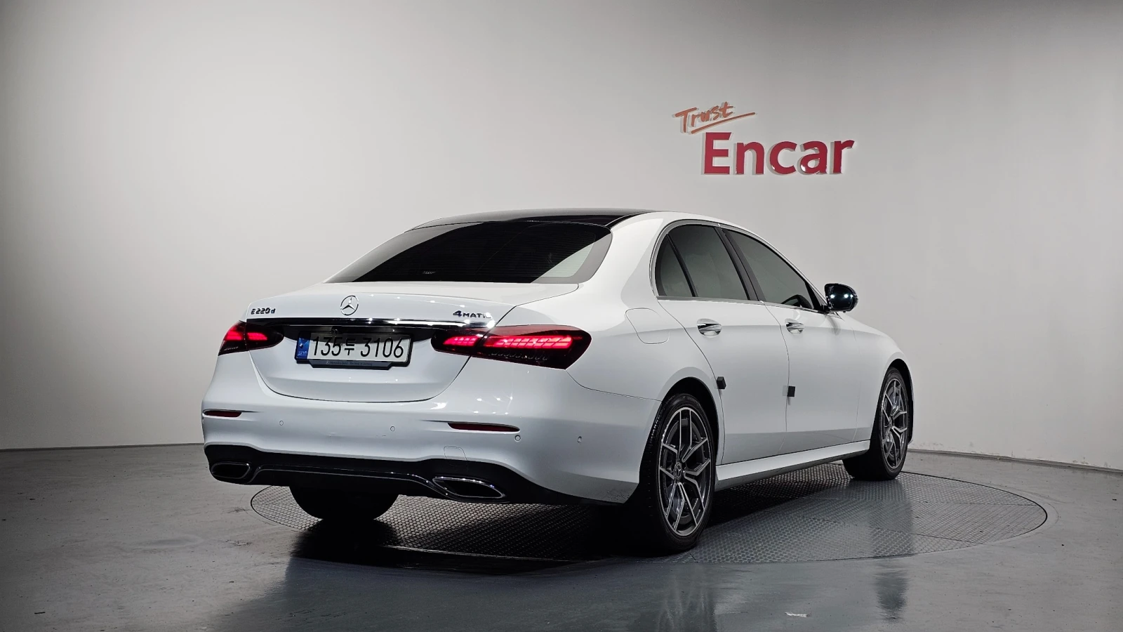 Mercedes-Benz E 220 E220d 4MATIC AMG Line | 360 CAM | HUD | DISTRONIC  | Mobile.bg � ����������� 2