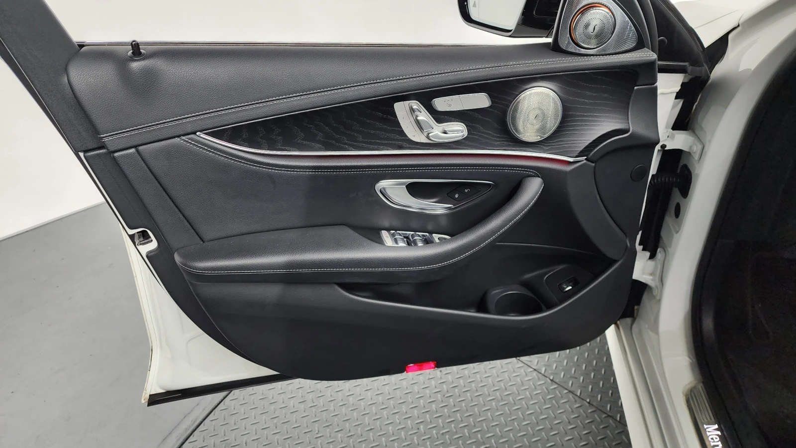 Mercedes-Benz E 220 E220d 4MATIC AMG Line | 360 CAM | HUD | DISTRONIC  | Mobile.bg � ����������� 11