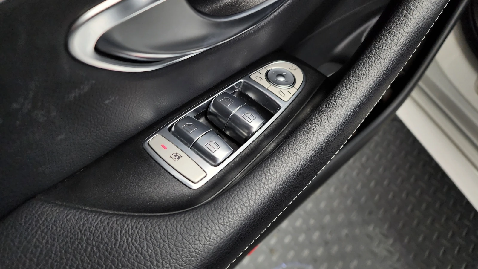 Mercedes-Benz E 220 E220d 4MATIC AMG Line | 360 CAM | HUD | DISTRONIC  | Mobile.bg � ����������� 15