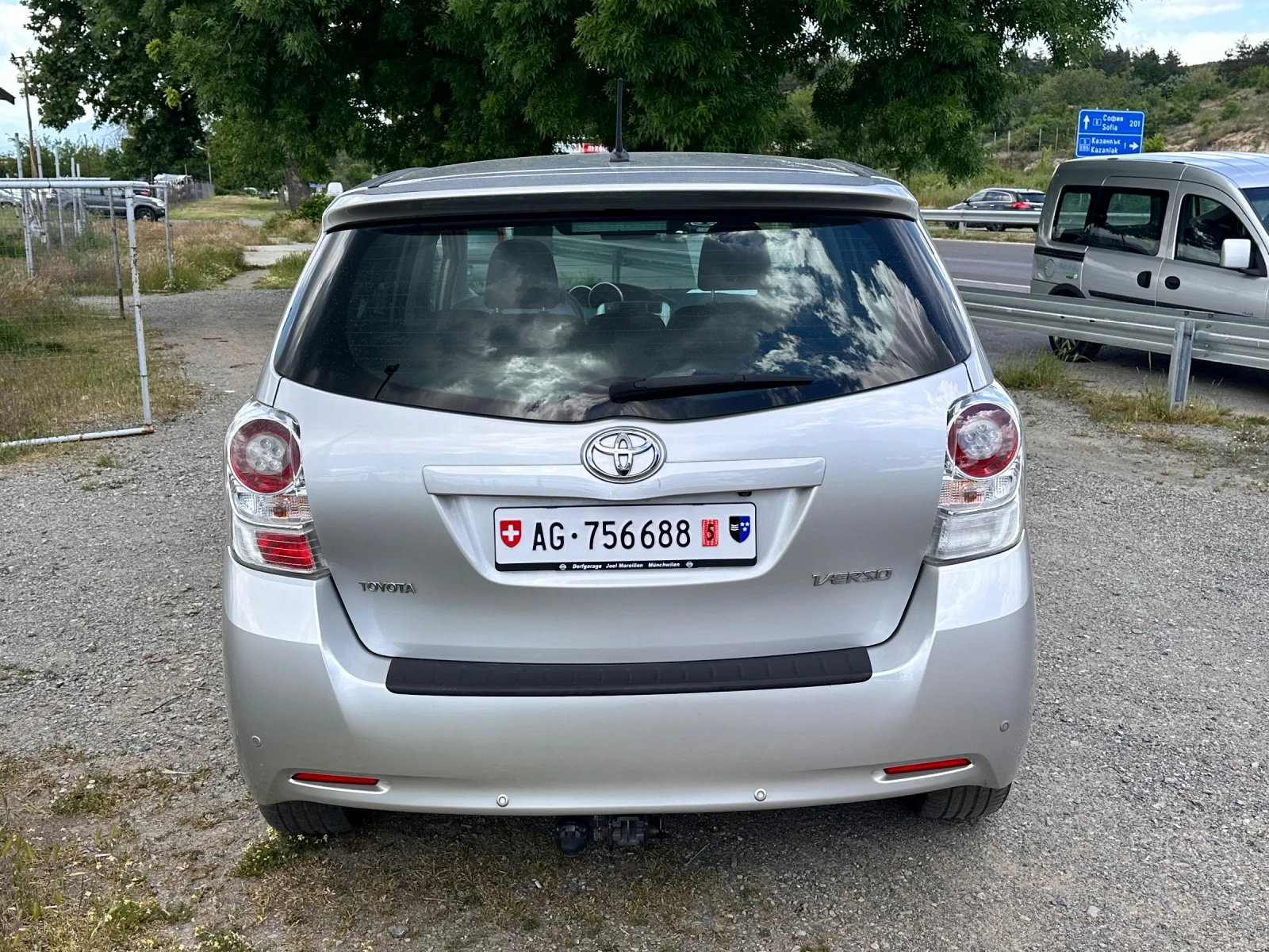 Toyota Verso 1.8i 147кс ШВЕЙЦАРИЯ, снимка 6 - Автомобили и джипове - 54728720