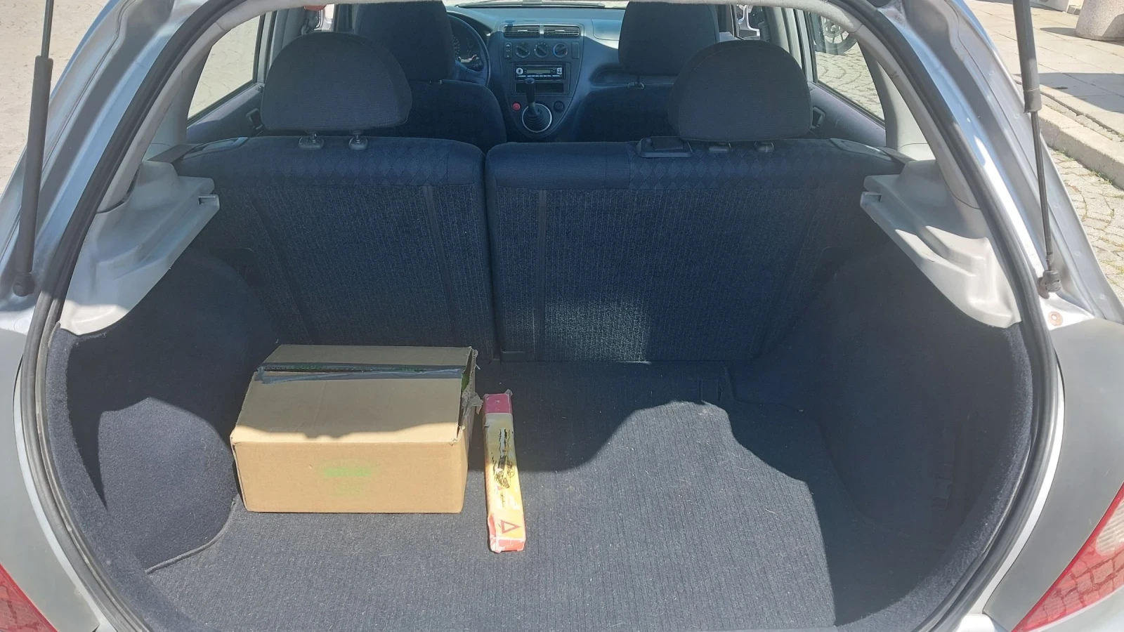 Honda Civic 1.4 v-vtec , снимка 10 - Автомобили и джипове - 55000269