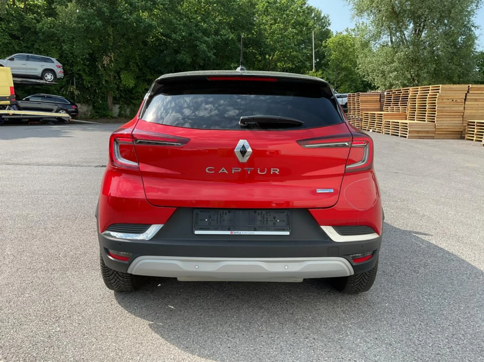 Renault Captur 1.6 Intens - Hybrid, снимка 5 - Автомобили и джипове - 55098346