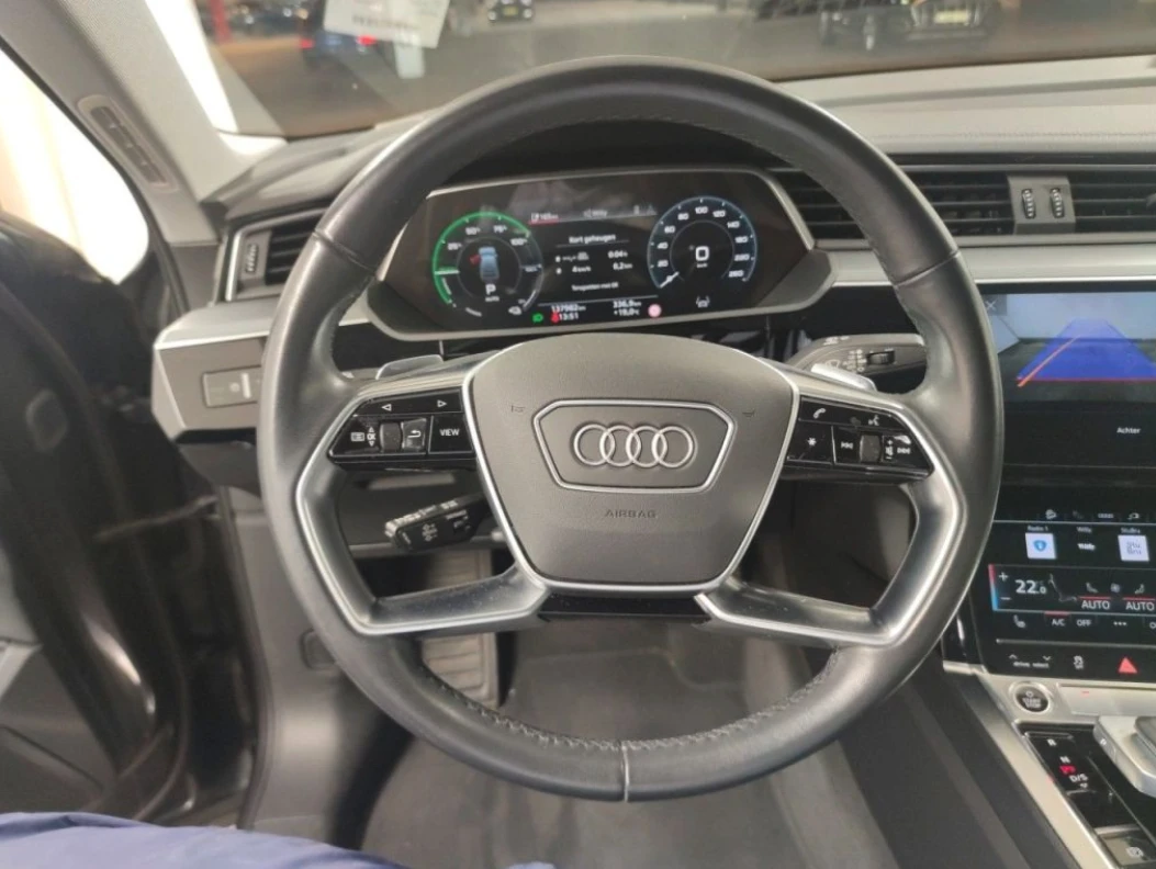 Audi E-Tron Sportback 55 S Line 90% SOH, снимка 5 - Автомобили и джипове - 55444106