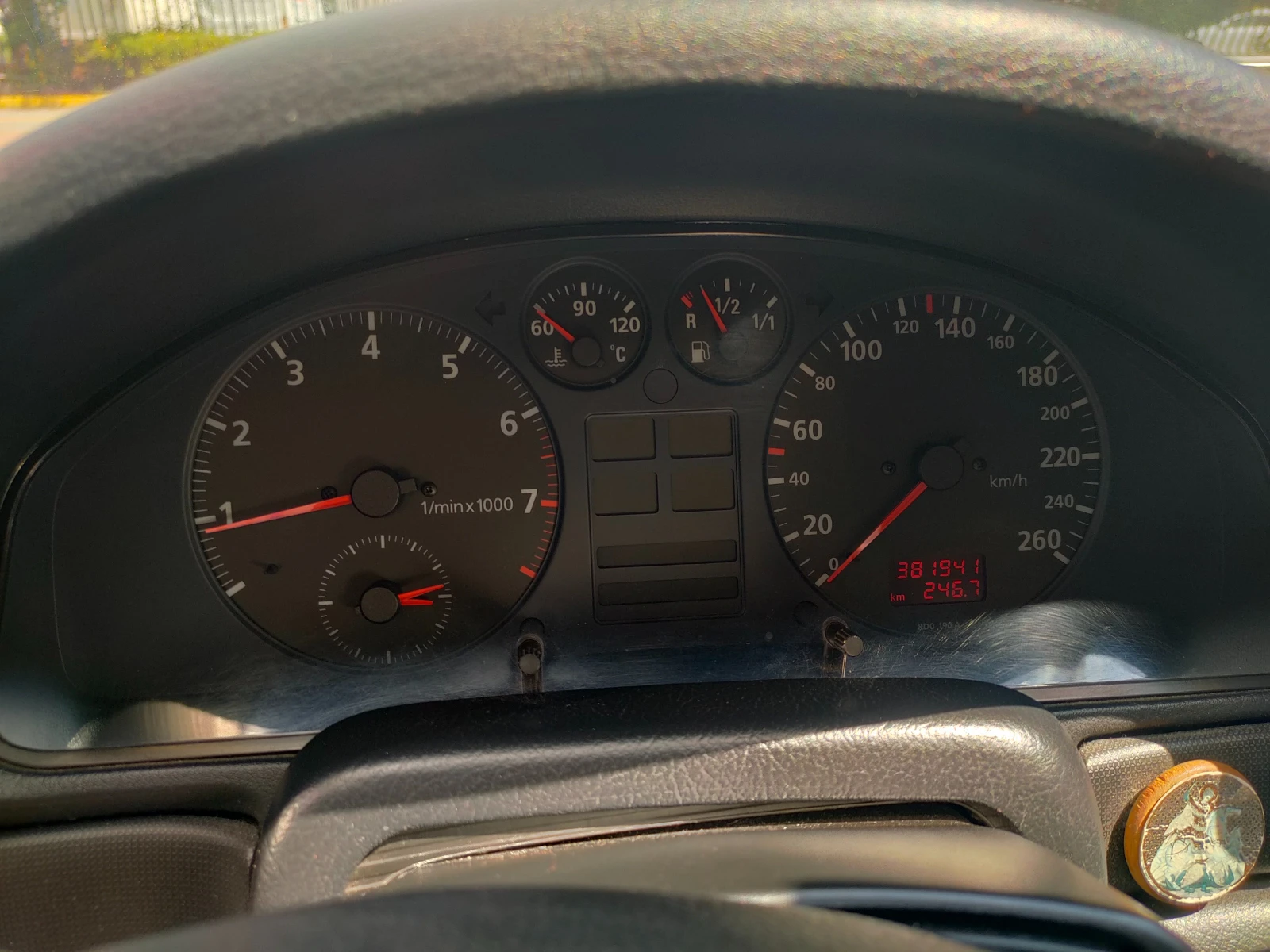 Audi A4 1.8T, снимка 9 - Автомобили и джипове - 55503431