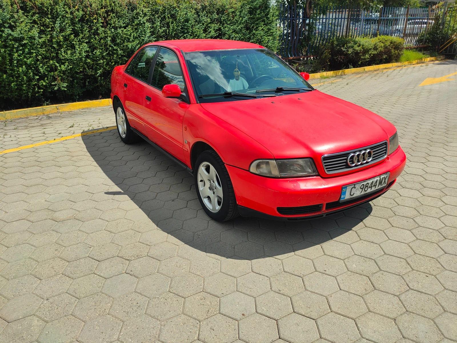 Audi A4 1.8T, снимка 2 - Автомобили и джипове - 55503431
