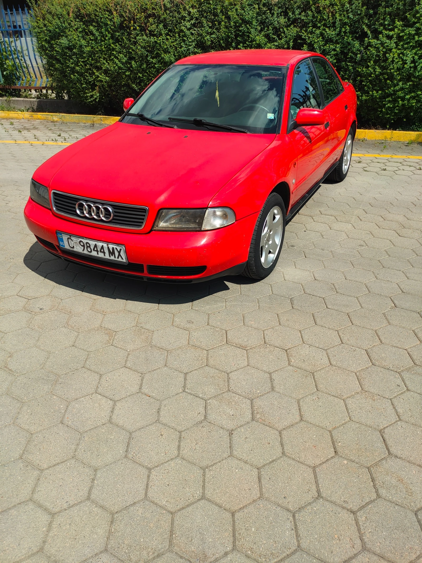 Audi A4 1.8T, снимка 3 - Автомобили и джипове - 55503431