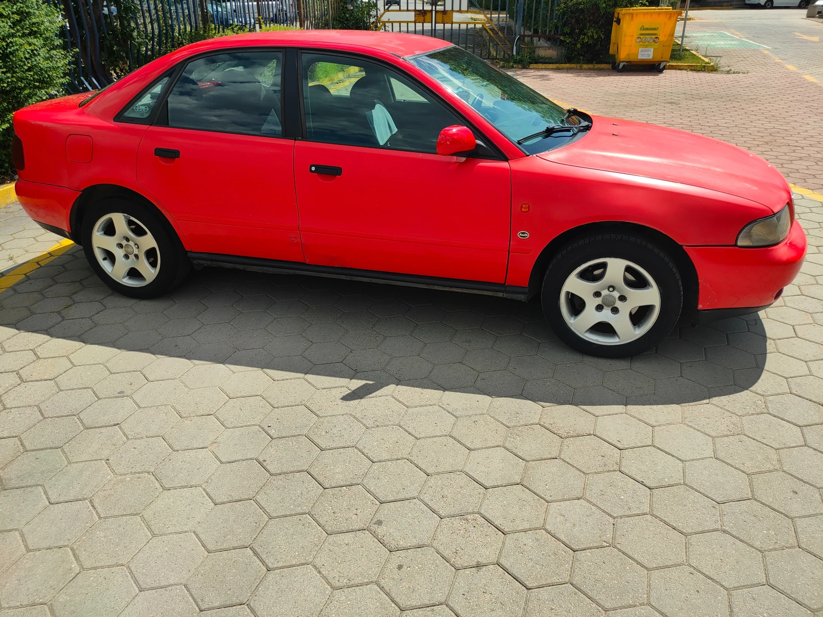 Audi A4 1.8T, снимка 5 - Автомобили и джипове - 55503431
