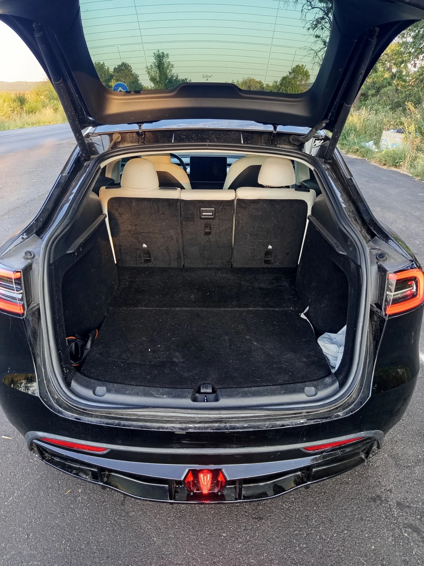 Tesla Model Y Dual Motor, снимка 10 - Автомобили и джипове - 55730524