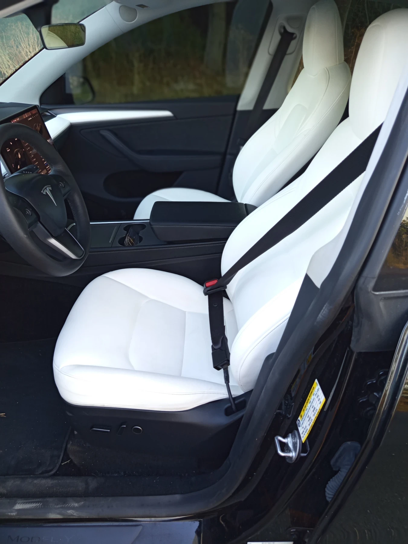 Tesla Model Y Dual Motor, снимка 12 - Автомобили и джипове - 55730524