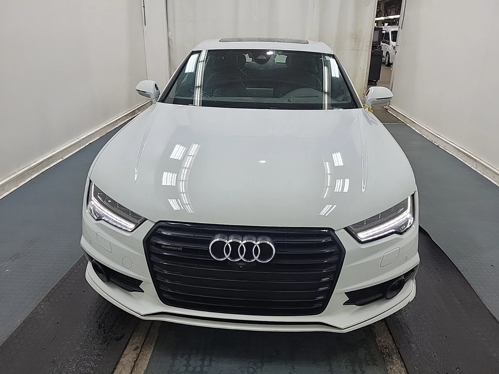 Audi A7 * 3.0T * S-Line * TECHNIK * CARFAX * , снимка 2 - Автомобили и джипове - 55841739