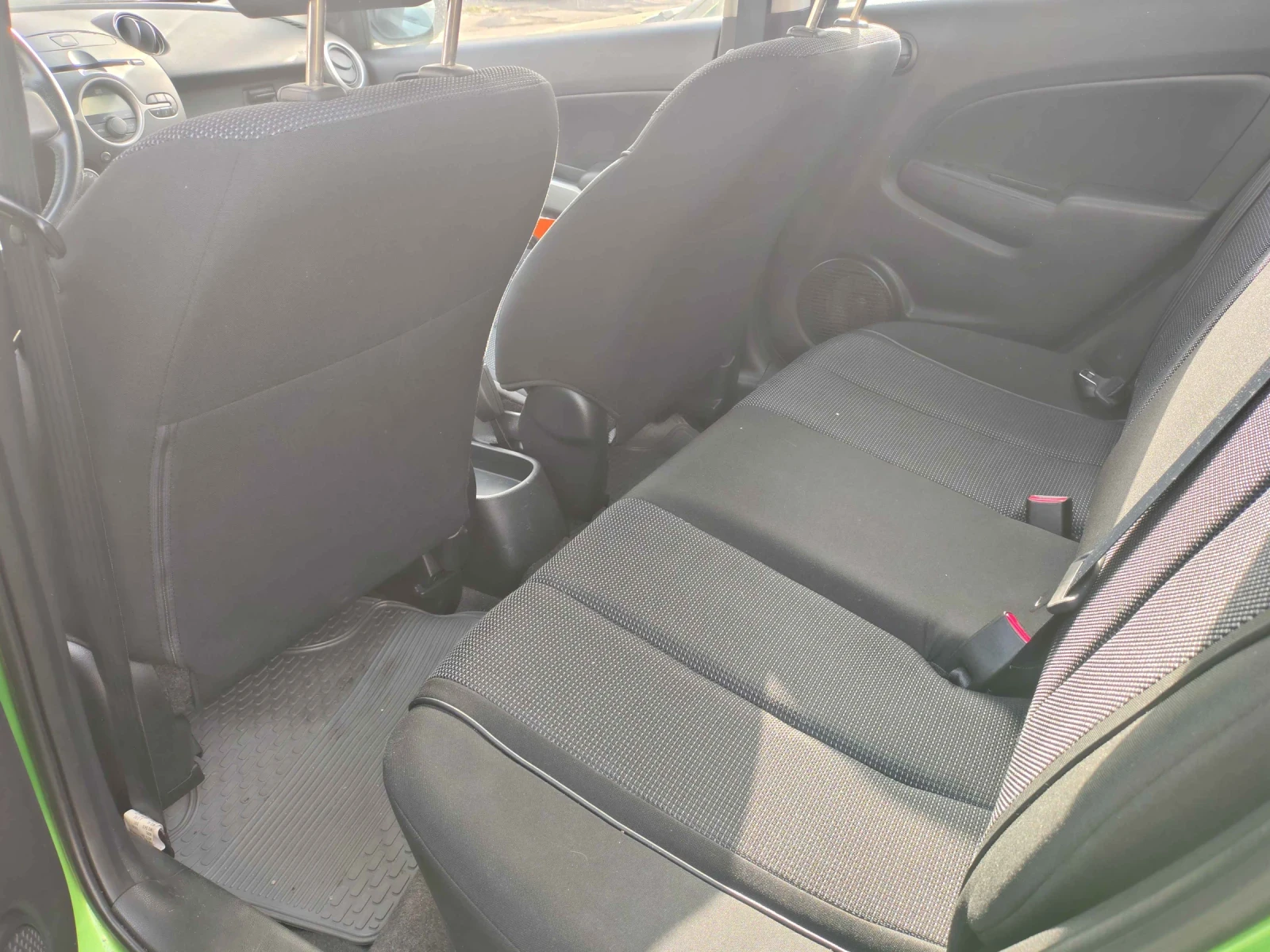 Mazda 2, снимка 7 - Автомобили и джипове - 56209176
