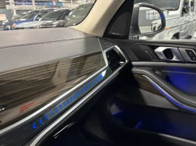 BMW X7 SKY LOUNGE* DISTRONIC* 7 SEATS* HEAD UP, снимка 14