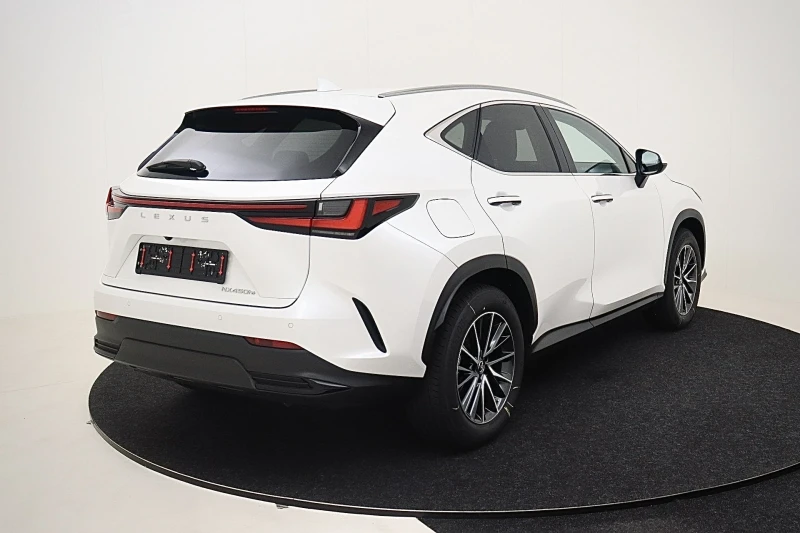 Lexus NX 450 НАЛИЧЕН В СОФИЯ ( 450H+ ) * 10 ГОДИНИ ГАРАНЦИЯ 0км, снимка 4 - Автомобили и джипове - 48196089