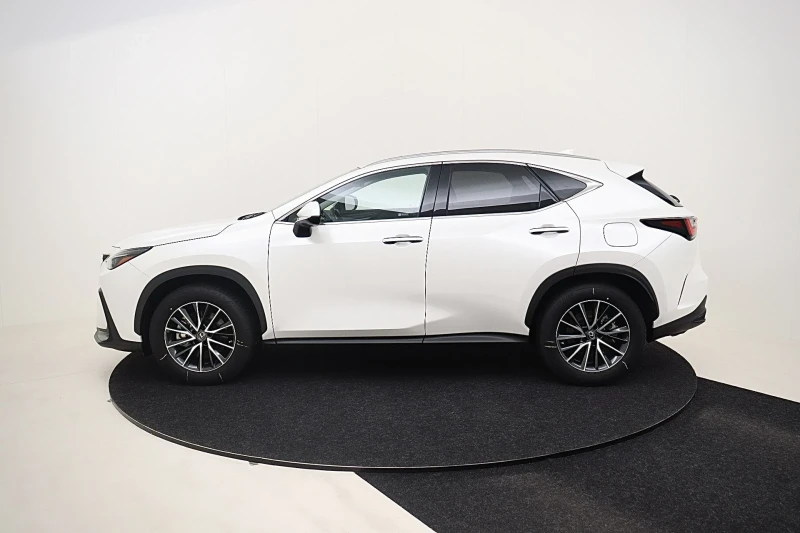 Lexus NX 450 НАЛИЧЕН В СОФИЯ ( 450H+ ) * 10 ГОДИНИ ГАРАНЦИЯ 0км, снимка 16 - Автомобили и джипове - 48196089