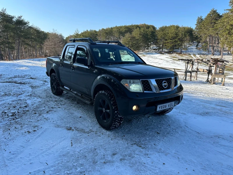 Nissan Navara 2.5, снимка 8 - Автомобили и джипове - 48648929