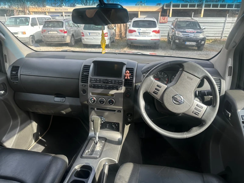 Nissan Navara 2.5, снимка 10 - Автомобили и джипове - 48648929