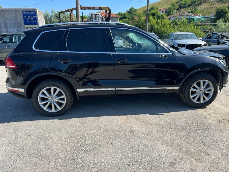 VW Touareg 3.0 TDI Exclusive, снимка 3 - Автомобили и джипове - 50899014