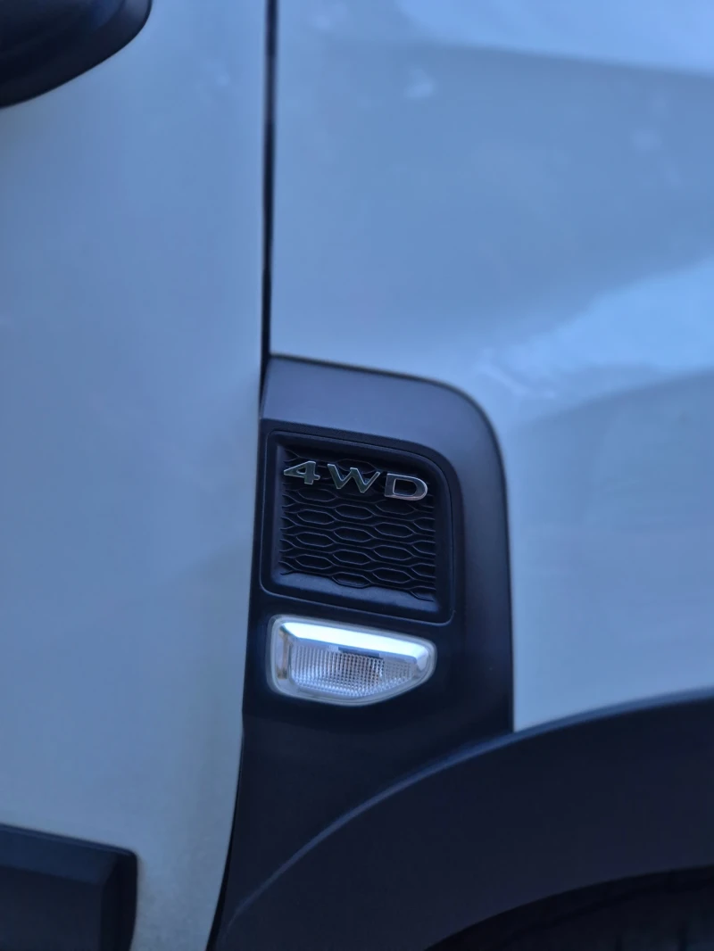 Dacia Duster 1.5DCI-115кс/4х4/20г /2бр., снимка 4 - Автомобили и джипове - 51122229