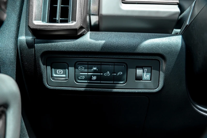 Gmc Terrain  Hummer EV Pickup E4WD Crew Cab* Clean Carfax, снимка 8 - Автомобили и джипове - 52901935