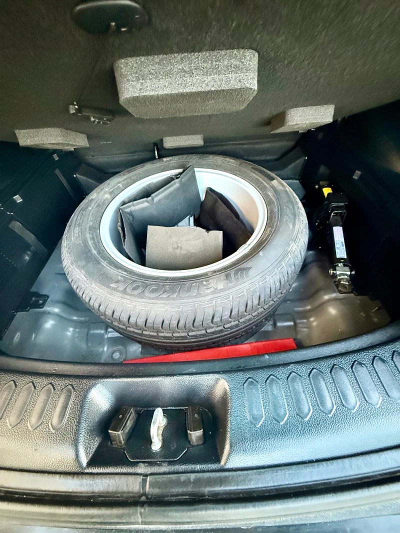 Kia Sportage 2.0* 4x4* Панорама* Нов внос* Италия* Топ* Реална*, снимка 12 - Автомобили и джипове - 52930362