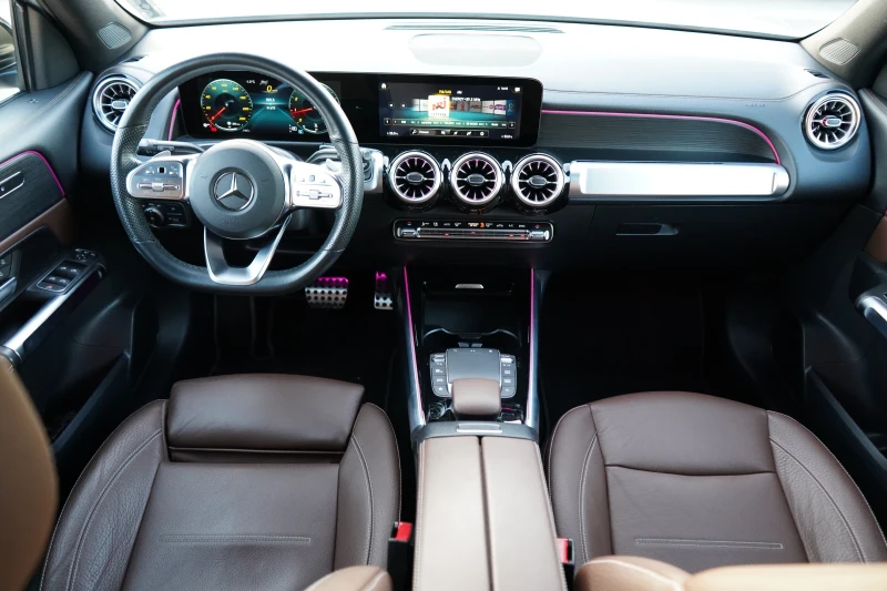 Mercedes-Benz GLB 200 4M* AMG* NIGHT PACK* CAMERA* DISTR* EXCLUSIVE, снимка 14 - Автомобили и джипове - 53154446