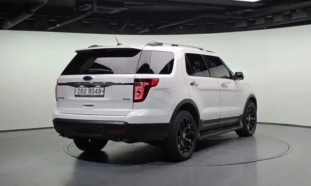 Ford Explorer 3.5 4WD - изображение 2