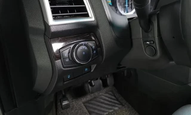 Ford Explorer 3.5 4WD, снимка 15 - Автомобили и джипове - 52883740