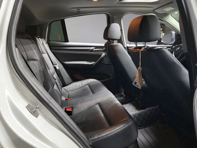 BMW X4 xDrive 20D, снимка 11 - Автомобили и джипове - 55352081