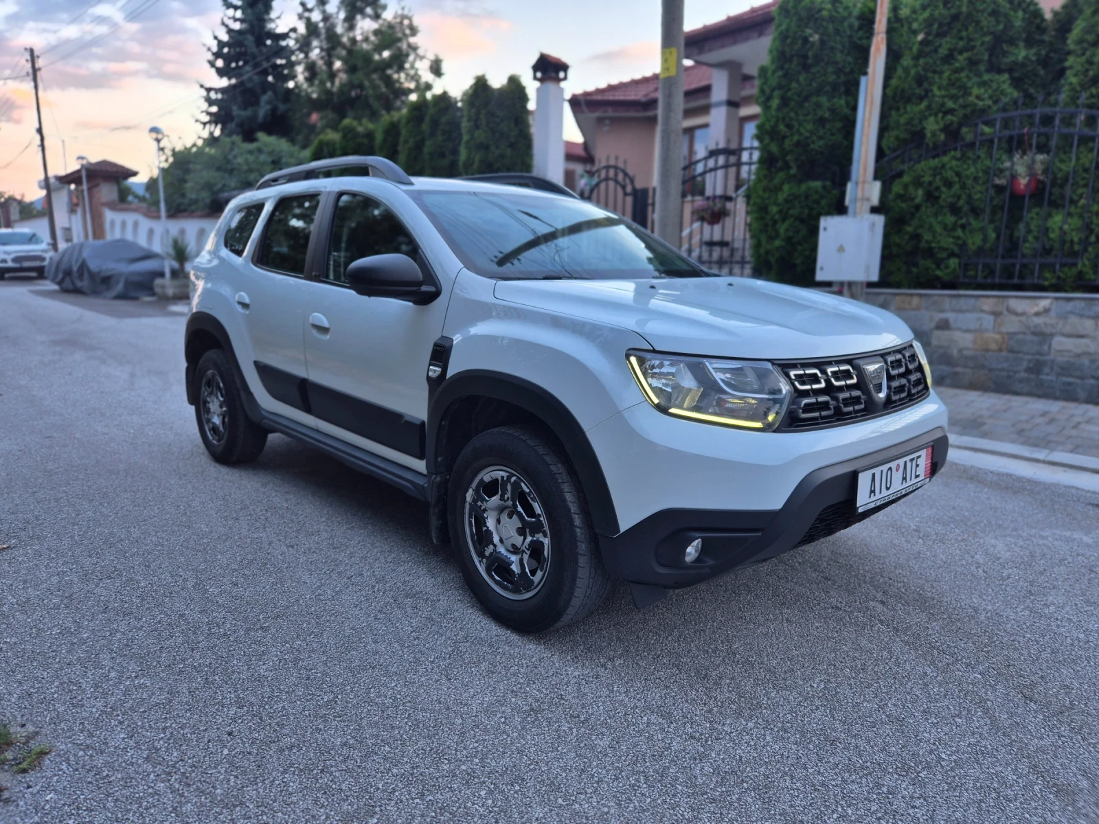Dacia Duster 1.5DCI-115кс/4х4/20г - изображение 2