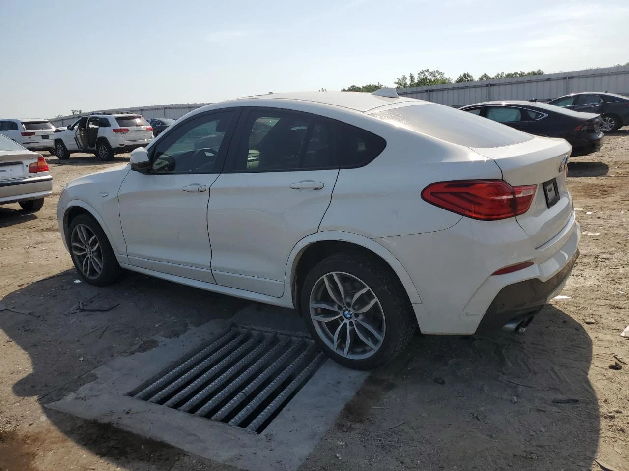 BMW X4 XDRIVE M SPORT - изображение 4