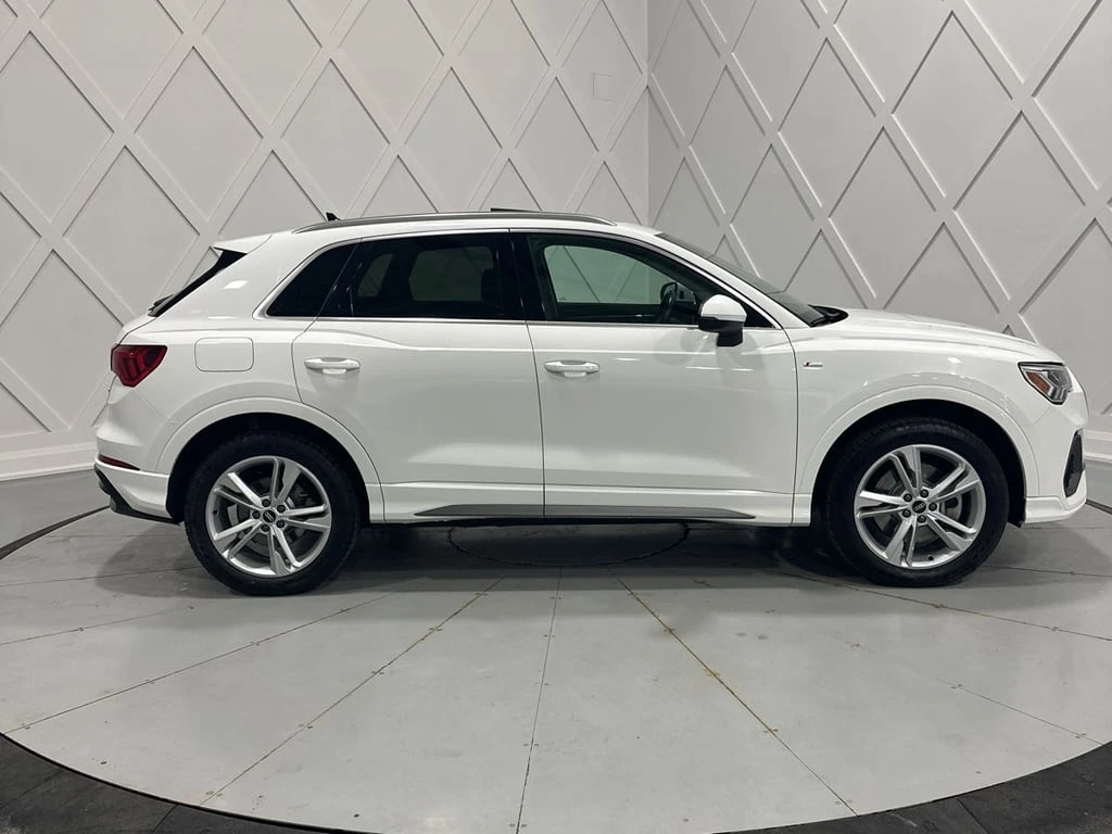 Audi Q3 * Progressiv * CARFAX * БЕЗ ПЪРВОНАЧАЛНА ВНОСКА - изображение 3