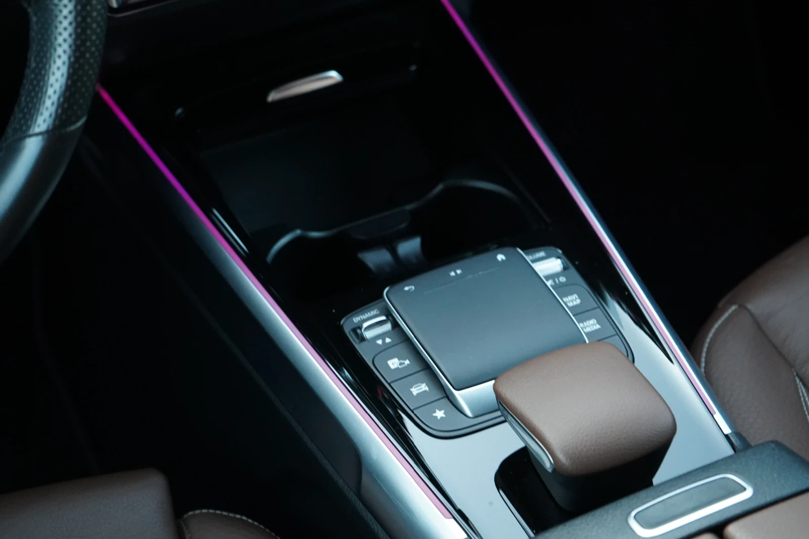 Mercedes-Benz GLB 200 4M* AMG* NIGHT PACK* CAMERA* DISTR* EXCLUSIVE | Mobile.bg � ����������� 13