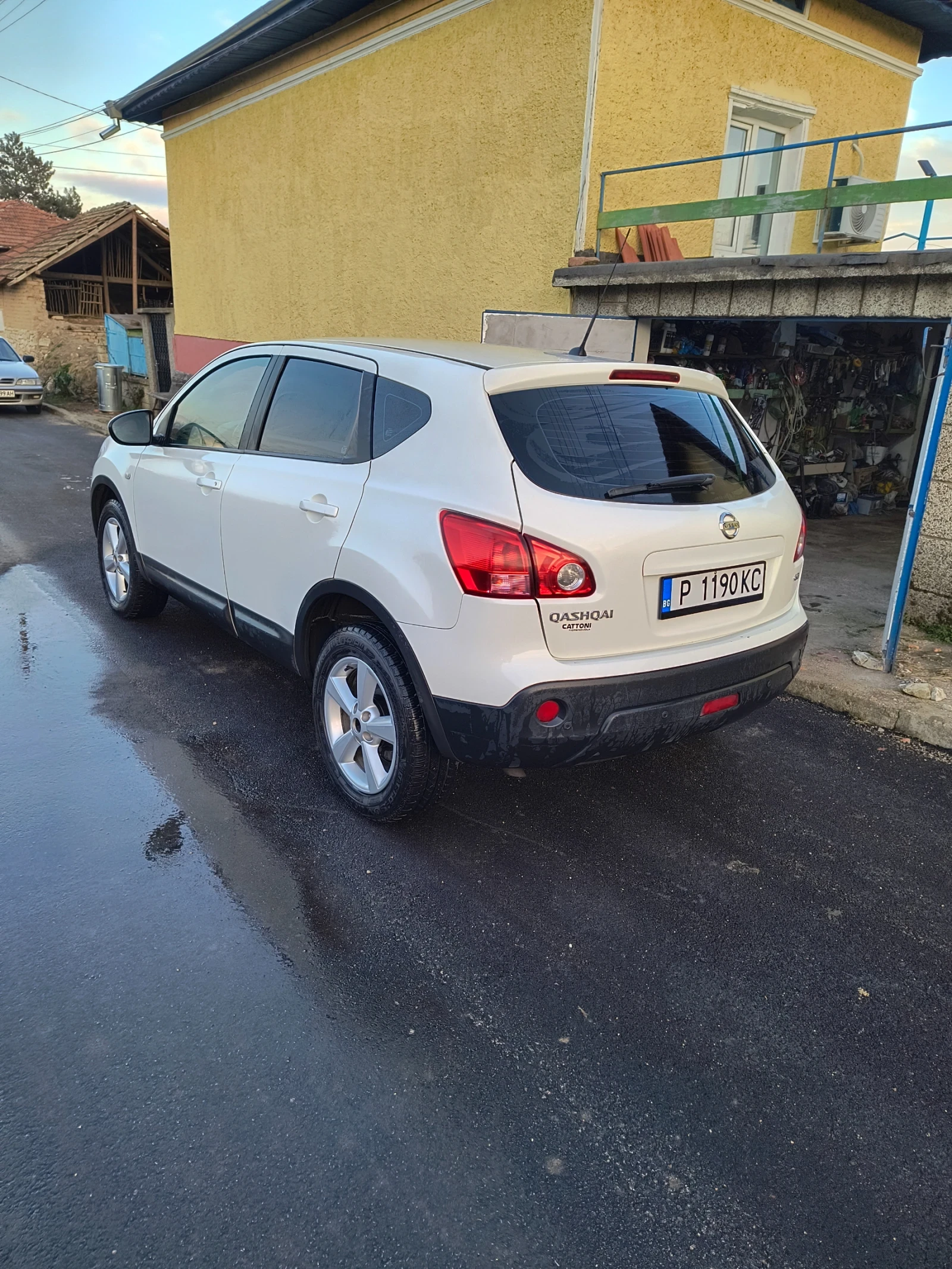 Nissan Qashqai, снимка 4 - Автомобили и джипове - 54002716