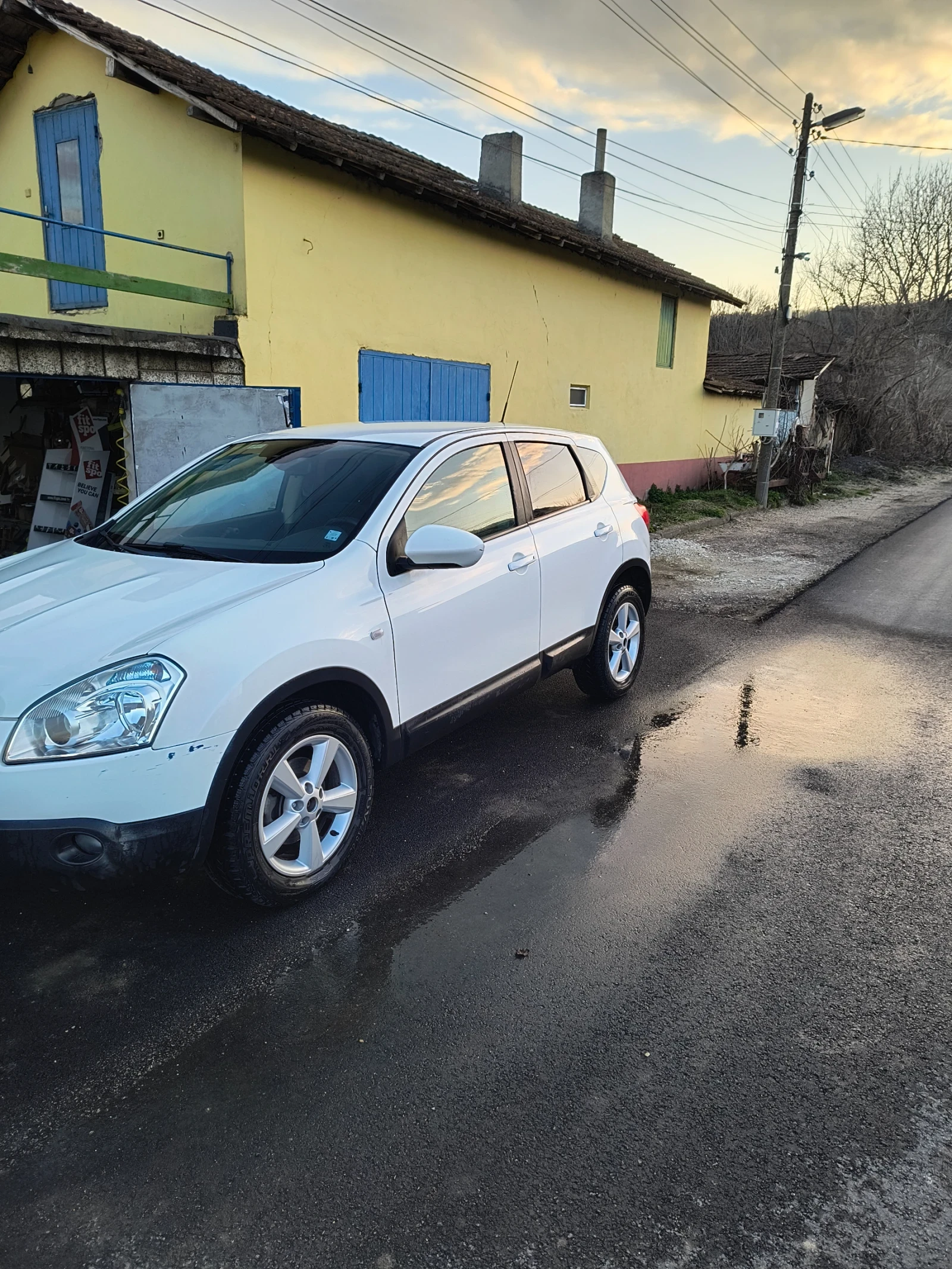 Nissan Qashqai, снимка 3 - Автомобили и джипове - 54002716