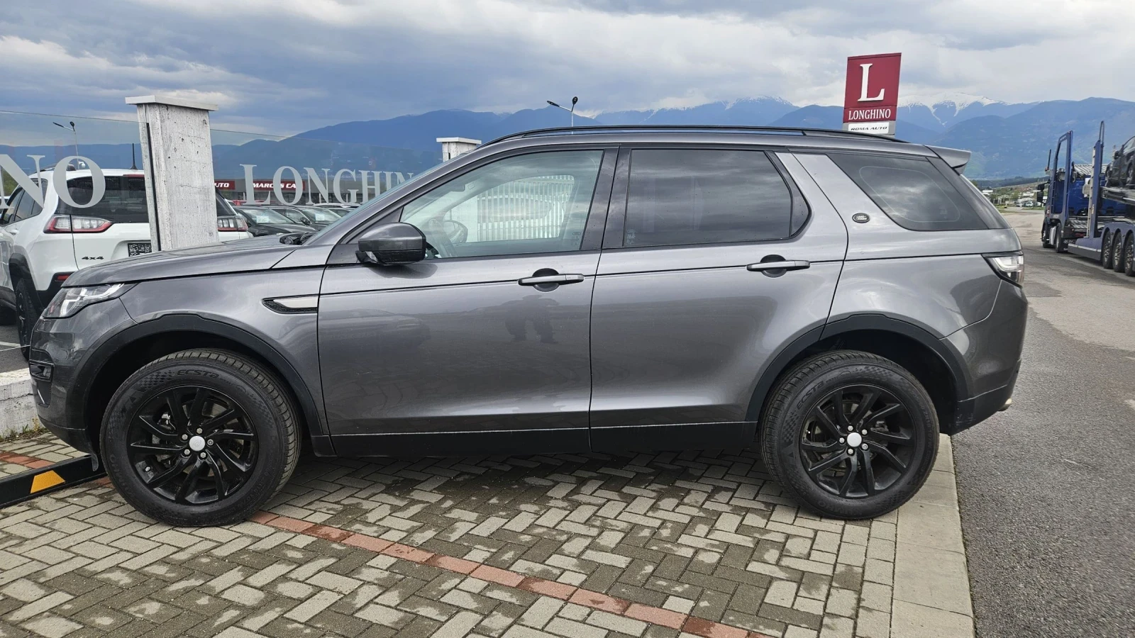 Land Rover Discovery Sport, снимка 3 - Автомобили и джипове - 54061259