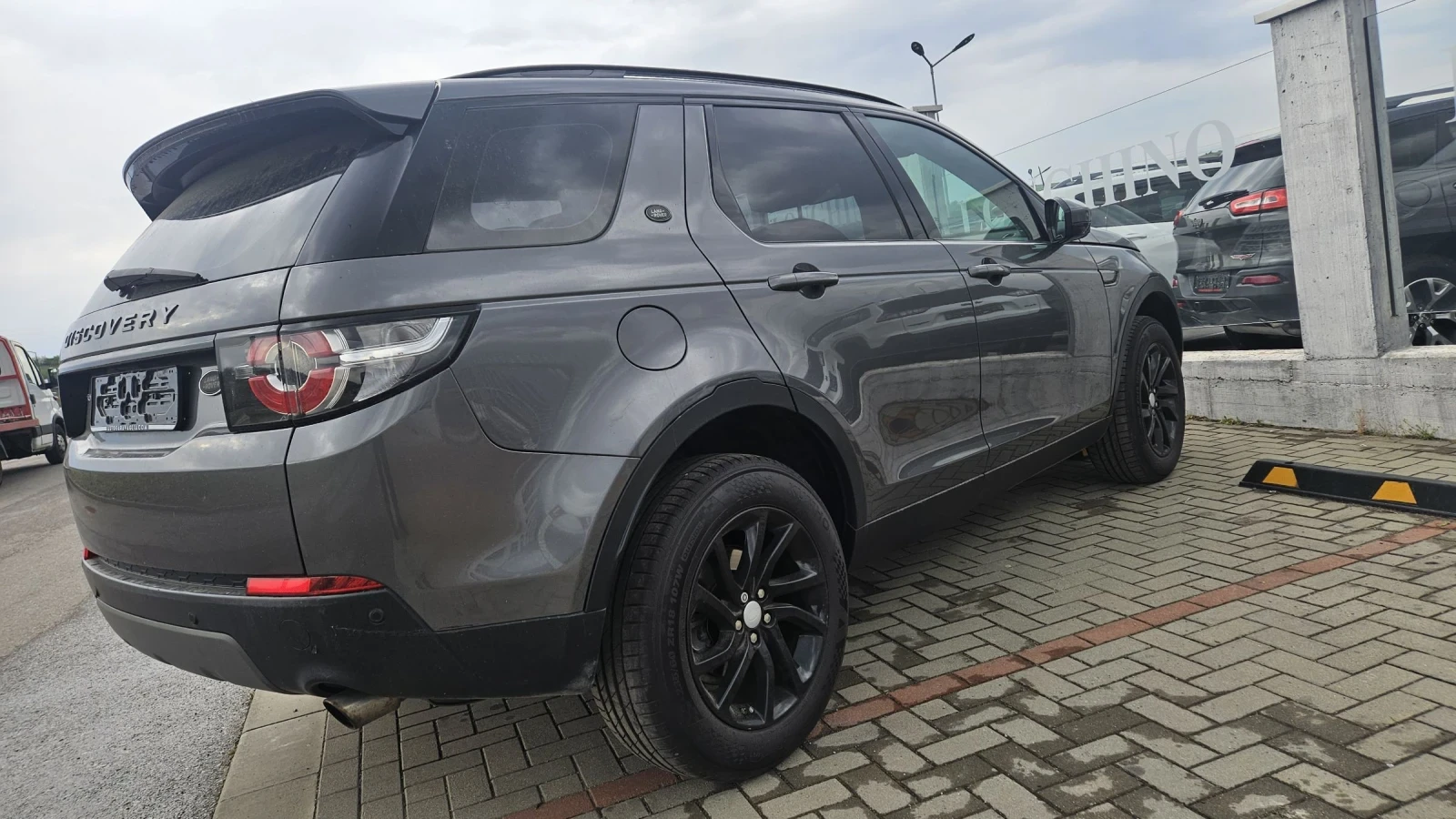Land Rover Discovery Sport, снимка 6 - Автомобили и джипове - 54061259
