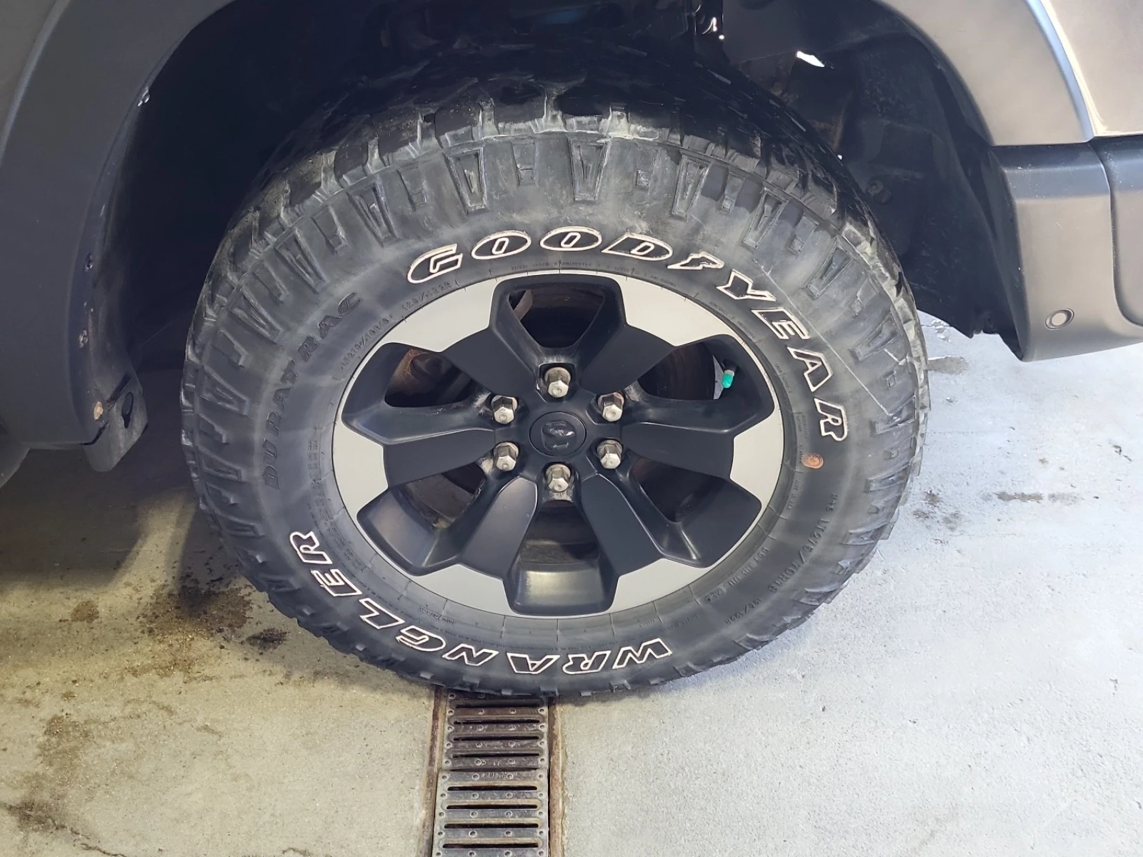 Dodge RAM 1500 REBEL CREW CAB SHORT BED, снимка 17 - Автомобили и джипове - 54757048