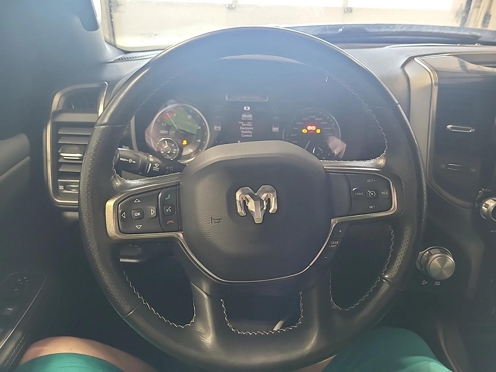 Dodge RAM 1500 REBEL CREW CAB SHORT BED, снимка 16 - Автомобили и джипове - 54757048
