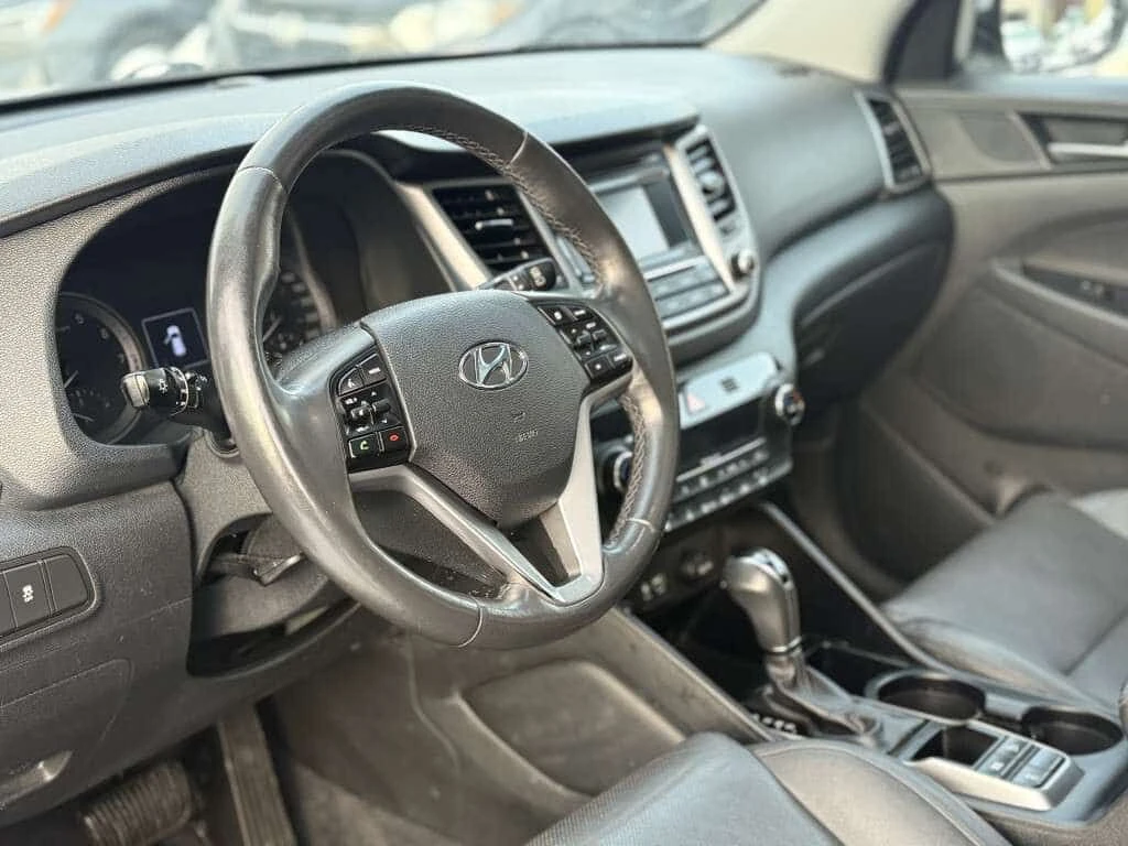 Hyundai Tucson * CARFAX * ЦЕНА ДО БГ, снимка 7 - Автомобили и джипове - 54765965