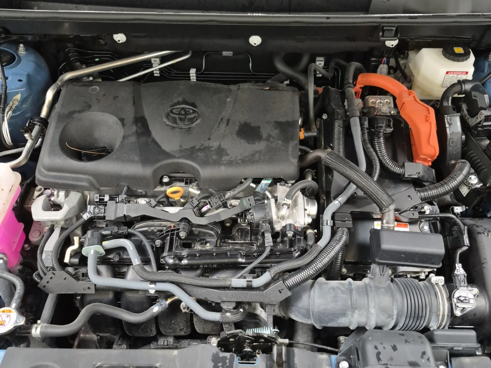 Toyota Rav4 XSE, снимка 13 - Автомобили и джипове - 55037597