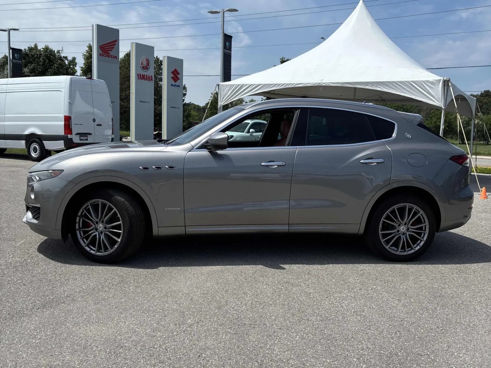 Maserati Levante GranLusso, снимка 4 - Автомобили и джипове - 55198043