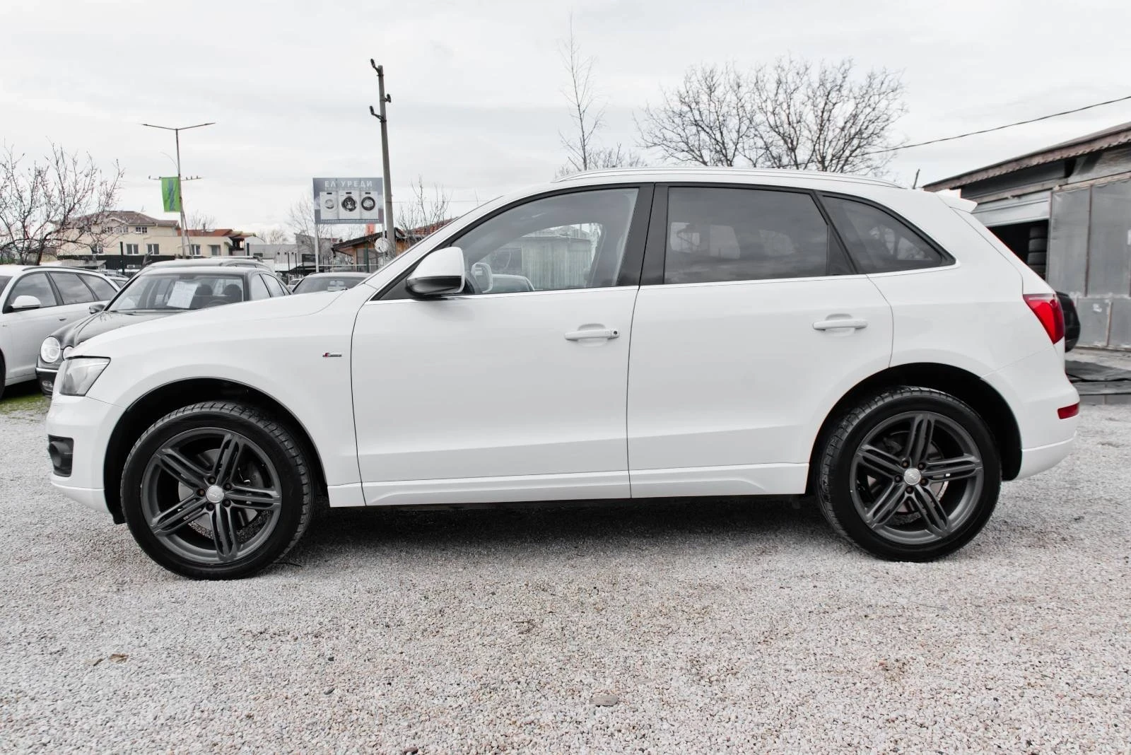 Audi Q5 3.0TDI * 3xS-line* Distonic* BangOlufsen, снимка 2 - Автомобили и джипове - 55282169