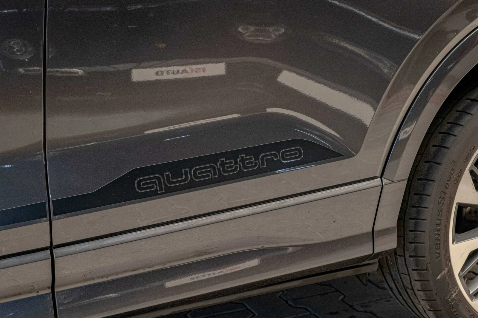 Audi Q2 SQ2/2.0TFSI/Bang&Olufsen/HuD/Virtual/Dist./Side As, снимка 5 - Автомобили и джипове - 55815907
