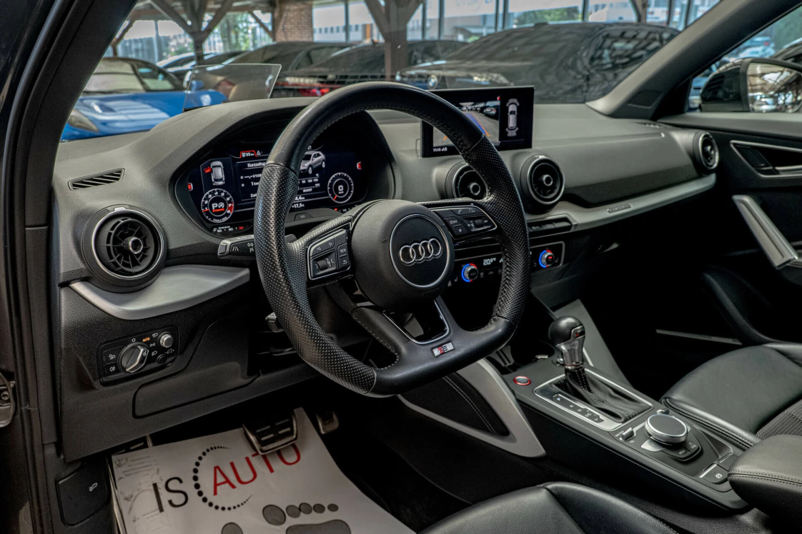 Audi Q2 SQ2/2.0TFSI/Bang&Olufsen/HuD/Virtual/Dist./Side As, снимка 7 - Автомобили и джипове - 55815907