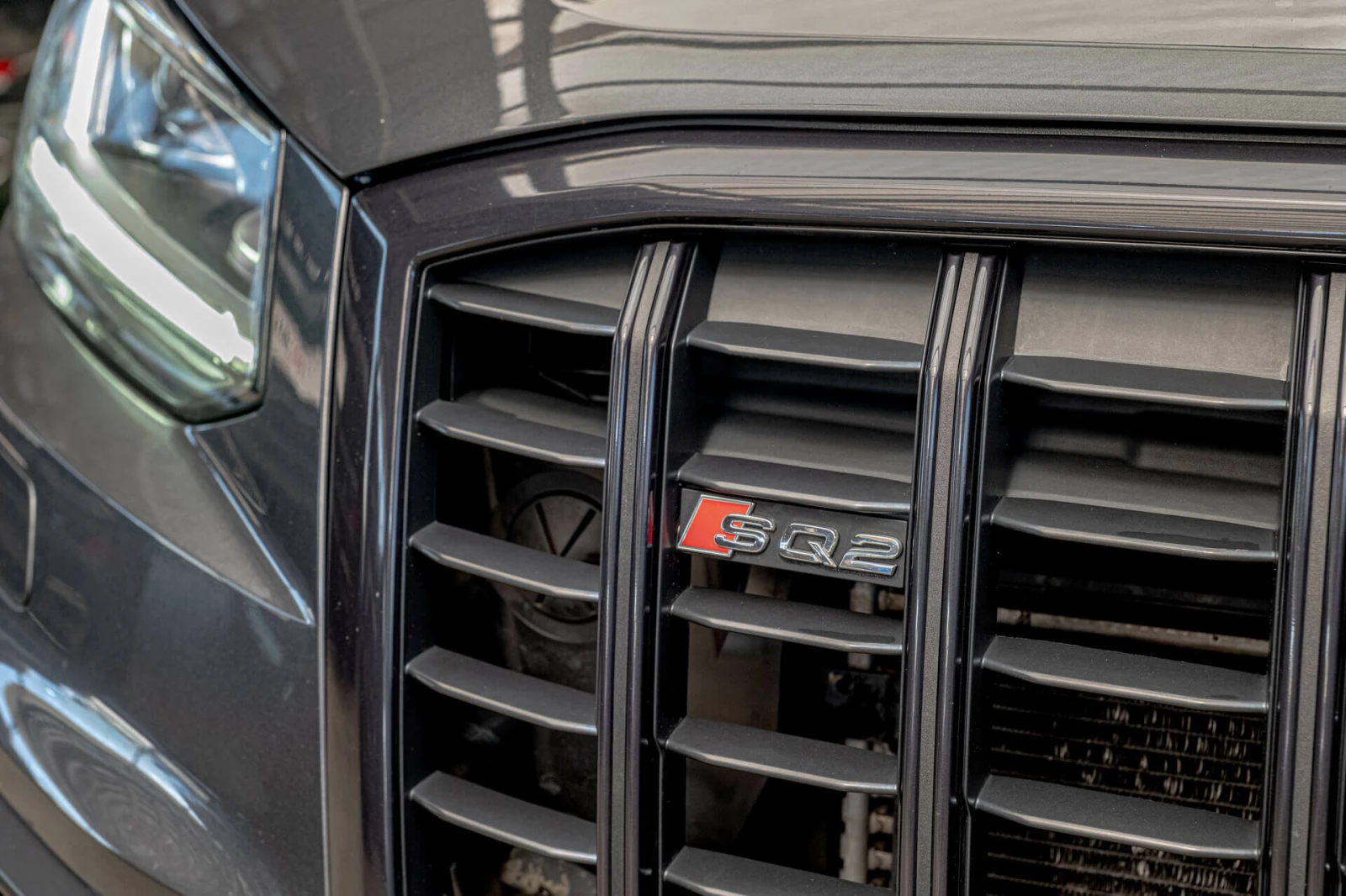 Audi Q2 SQ2/2.0TFSI/Bang&Olufsen/HuD/Virtual/Dist./Side As, снимка 6 - Автомобили и джипове - 55815907