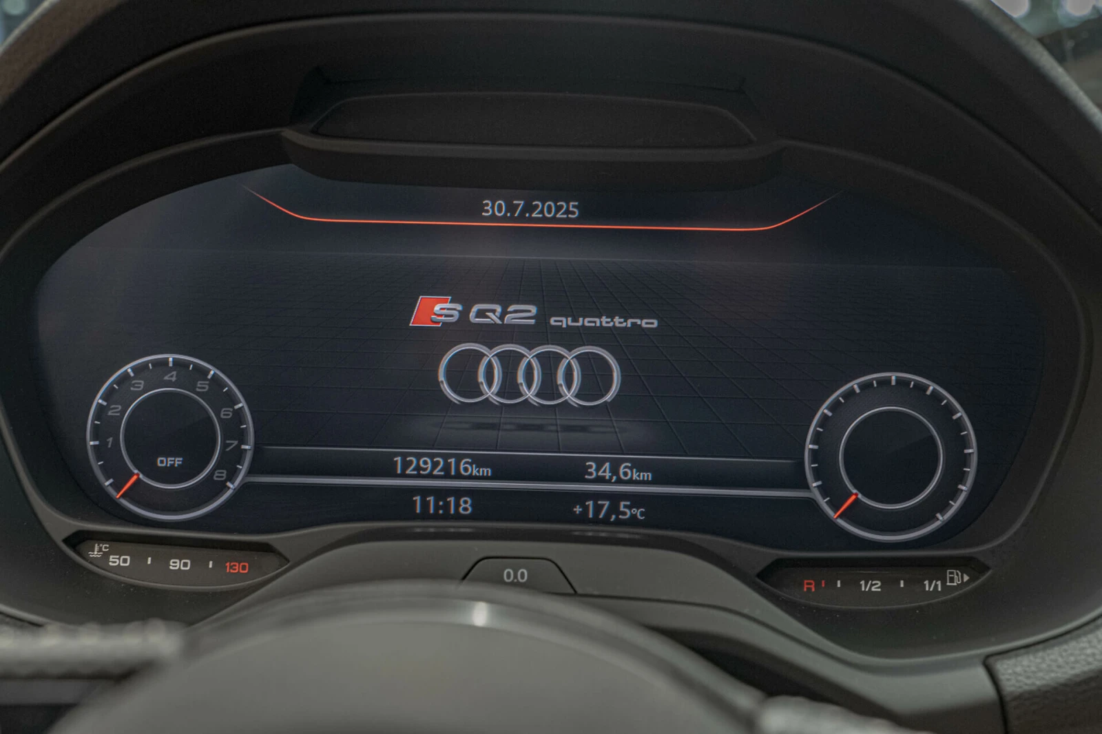 Audi Q2 SQ2/2.0TFSI/Bang&Olufsen/HuD/Virtual/Dist./Side As, снимка 17 - Автомобили и джипове - 55815907