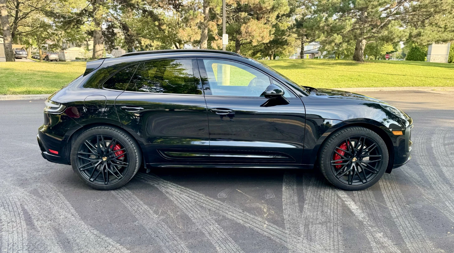 Porsche Macan GTS* PTV+ * Sport Chrono* 360* BOSE* PREMIUM+ * УН, снимка 4 - Автомобили и джипове - 55967816